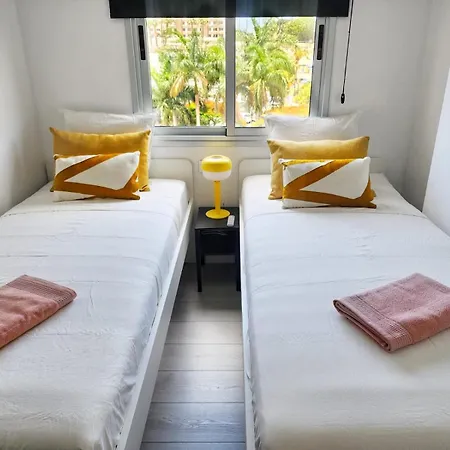 Apartament New Elegant Sea And Pool Views In Cristianos *